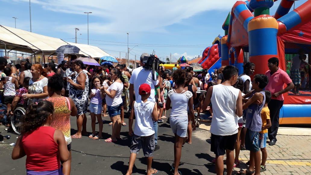 Foto 10 de 17 — Campanha do Grupo 'Por Mais Sorrisos' busca doações para realizar festa para crianças de Araraquara